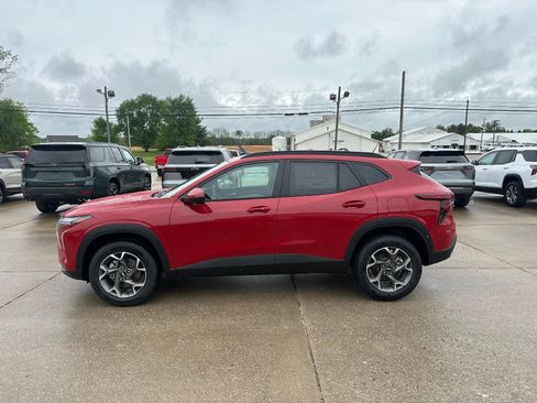 New 2026 Chevrolet Trax LT FWD image 4