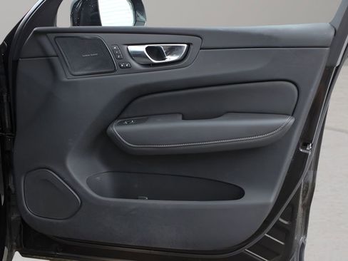 Certified 2025 Volvo XC60 B5 Ultra AWD/4WD image 37