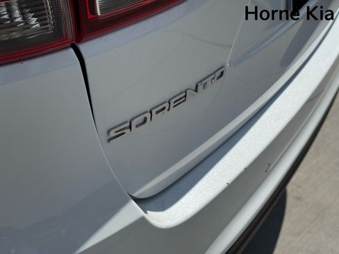 Used 2020 Kia Sorento LX w/ LX I4 Convenience Package FWD image 31