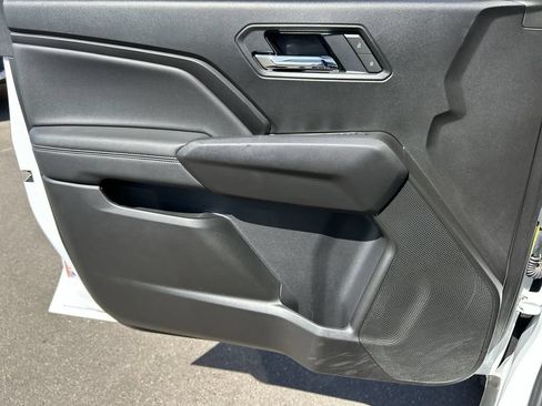 Used 2025 GMC Canyon Elevation RWD image 22