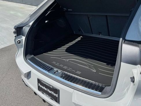 New 2026 Porsche Cayenne GTS AWD/4WD image 37