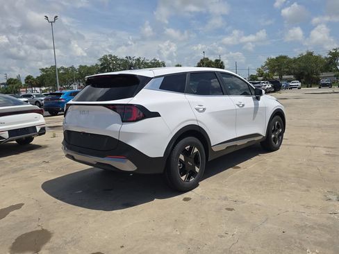 New 2026 Kia Sportage LX FWD image 8