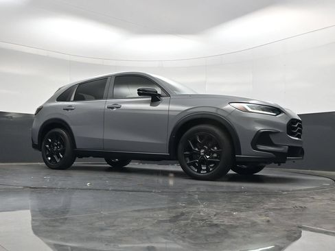 Certified 2025 Honda HR-V Sport image 35