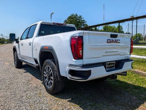 Used 2023 GMC Sierra 2500 AT4 w/ AT4 Premium Plus Package AWD/4WD image 7