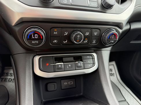 Certified 2023 GMC Acadia SLE w/ Driver Convenience Package AWD/4WD image 34