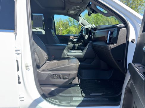 Used 2024 GMC Sierra 3500 Denali w/ Denali Reserve Package AWD/4WD image 13