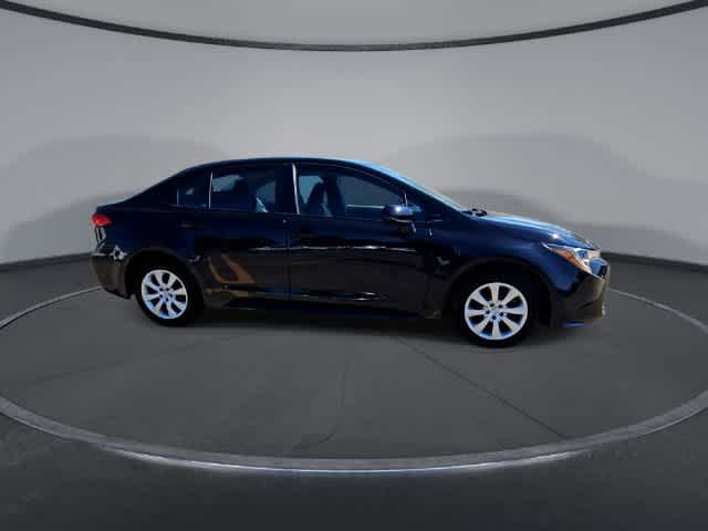Used 2025 Toyota Corolla LE FWD image 9