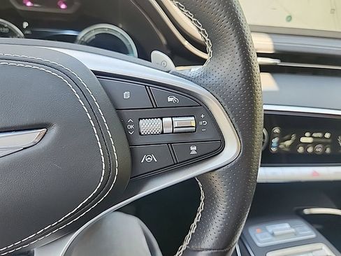 Used 2025 Genesis Electrified GV70 w/ Prestige Package AWD/4WD image 10