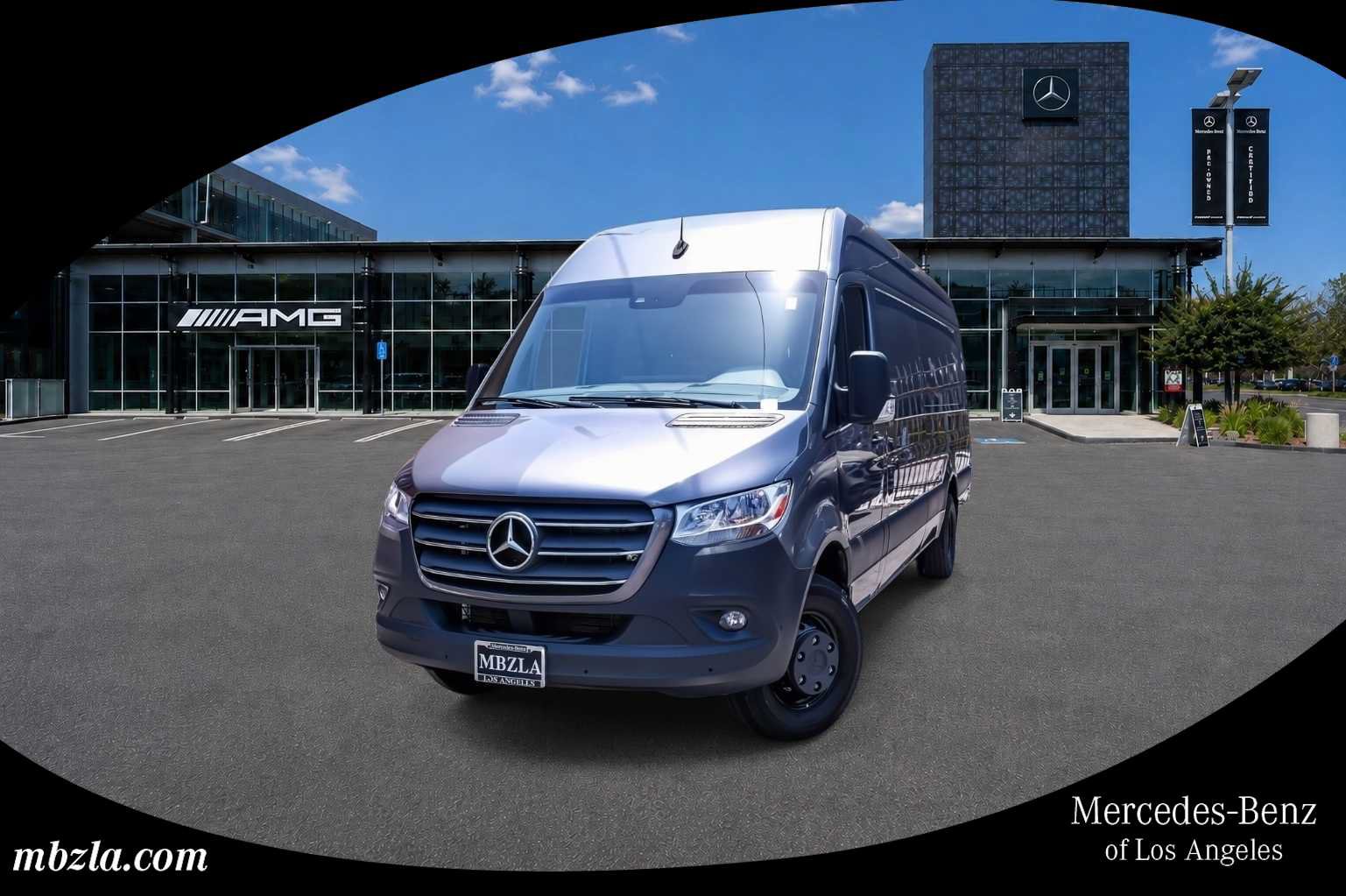 Used 2023 Mercedes-Benz Sprinter 4500 image 1