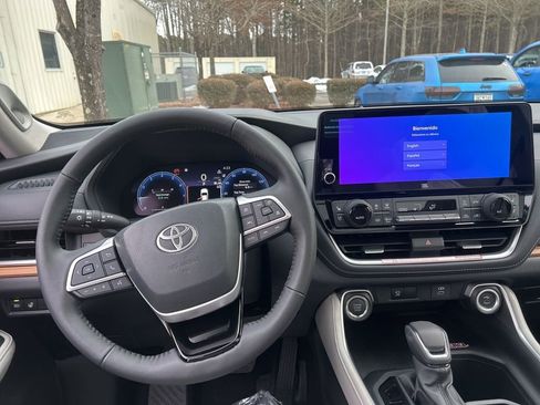 New 2026 Toyota Grand Highlander Limited image 44