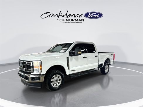 Used 2024 Ford F250 XLT image 4