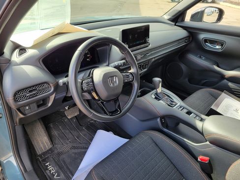 Certified 2025 Honda HR-V Sport image 17