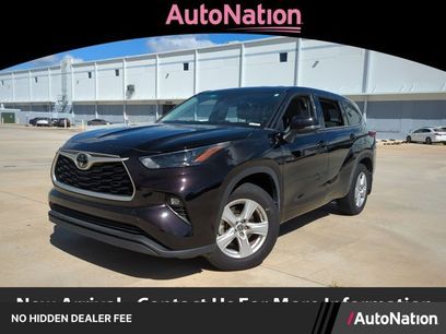 Used 2022 Toyota Highlander LE