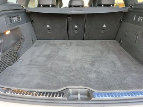 Used 2024 Mercedes-Benz GLC 300 image 36