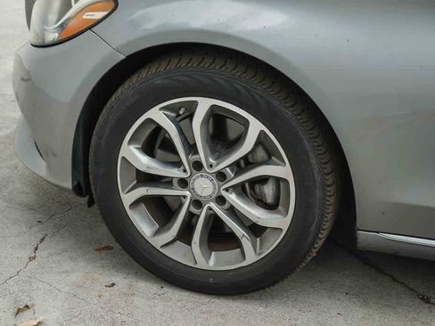 Used 2016 Mercedes-Benz C 300 Sedan image 11
