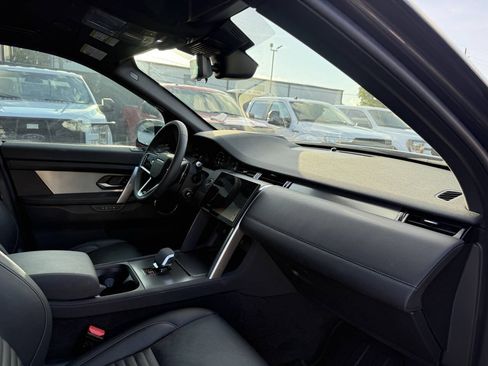 Used 2024 Land Rover Discovery Sport Dynamic SE AWD/4WD image 9
