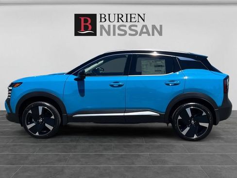 New 2026 Nissan Kicks SR w/ SR Premium Package AWD/4WD image 2