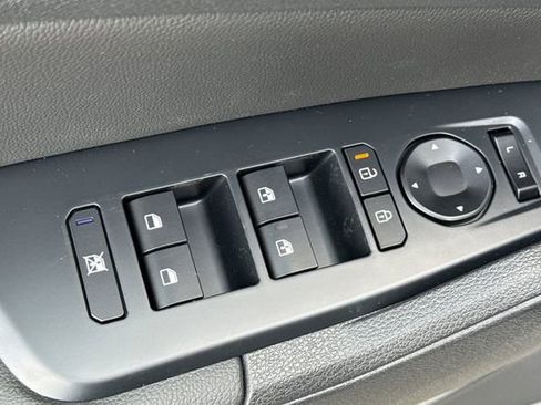 New 2026 Kia Sportage EX FWD image 13