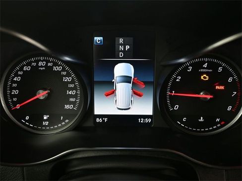 Used 2019 Mercedes-Benz GLC 300 image 13