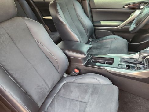 Used 2022 Mitsubishi Eclipse Cross FWD image 10