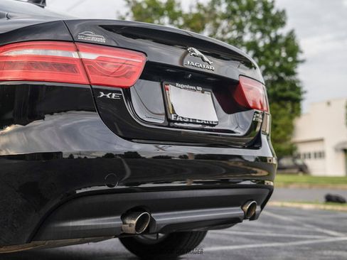 Used 2018 Jaguar XE Premium AWD/4WD image 75