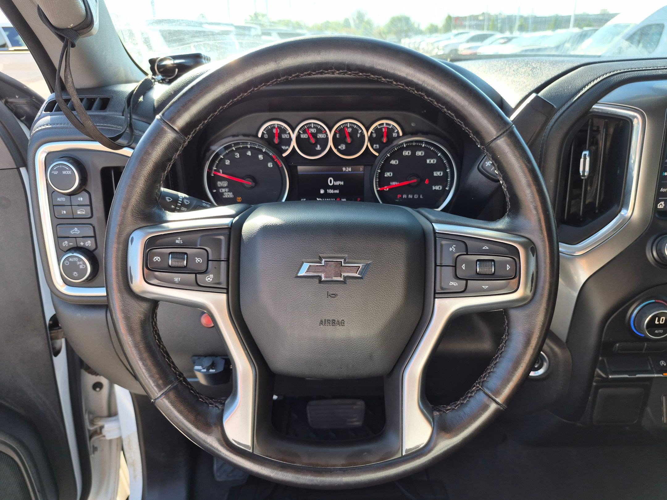Used 2022 Chevrolet Silverado 1500 LT AWD/4WD image 16