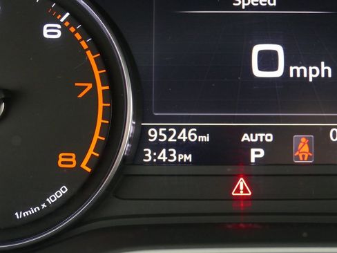 Used 2019 Audi Q5 2.0T Premium w/ Convenience Package image 16