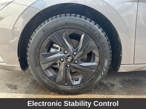 Certified 2023 Hyundai Elantra SEL w/ Cargo Package image 28