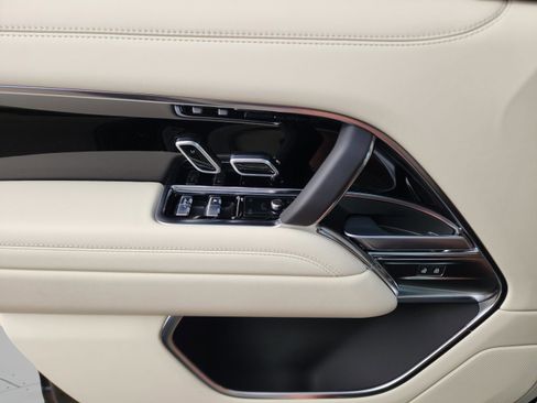 New 2026 Land Rover Range Rover SE AWD/4WD image 16
