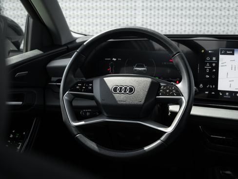 Used 2025 Audi Q6 e-tron Premium Plus w/ Premium Plus AWD/4WD image 10