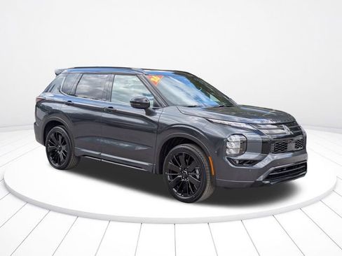 New 2026 Mitsubishi Outlander SEL Black Edition FWD image 2
