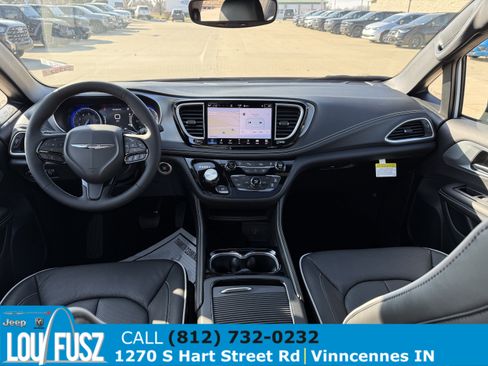New 2026 Chrysler Pacifica Limited w/ S Appearance Package image 16