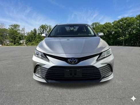 Used 2022 Toyota Camry LE FWD image 9