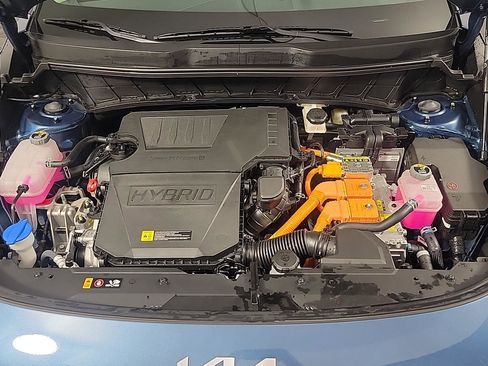 Used 2025 Kia Niro EX image 15