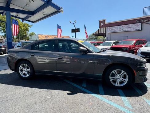 Used 2021 Dodge Charger SXT w/ Leather Interior Group RWD image 5