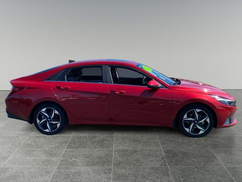 Used 2023 Hyundai Elantra Limited FWD image 6