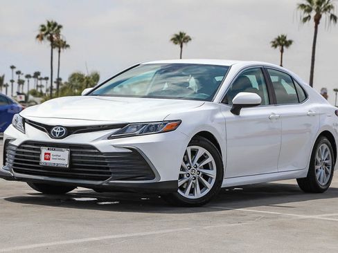 Certified 2022 Toyota Camry LE AWD/4WD image 1