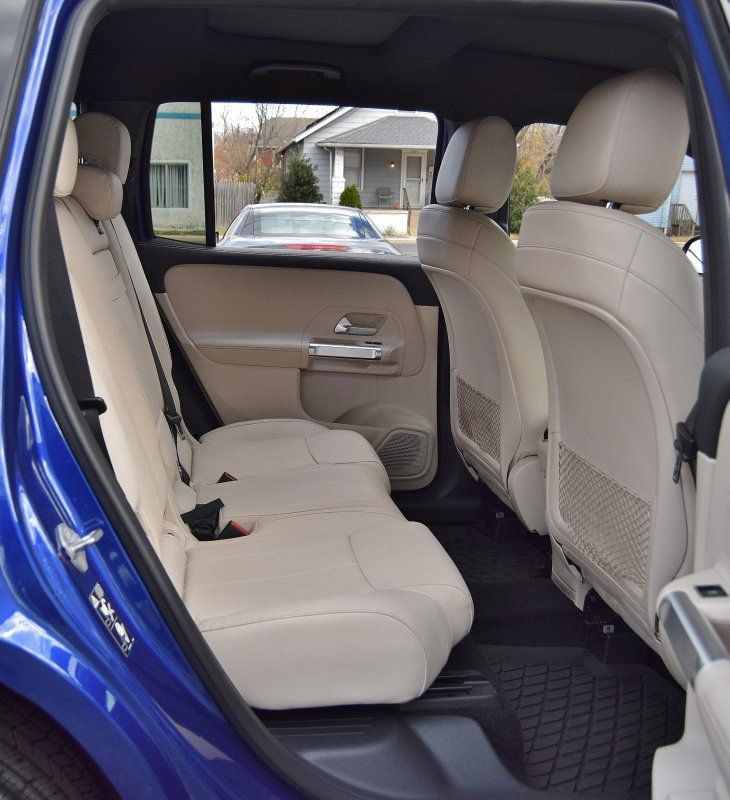 Used 2021 Mercedes-Benz GLB 250 4MATIC w/ Premium Package image 30