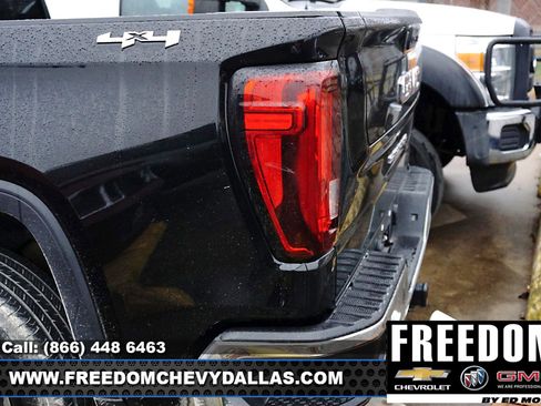 Certified 2024 GMC Sierra 1500 SLT image 8
