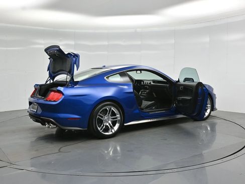 Used 2018 Ford Mustang GT Premium w/ GT Performance Package RWD image 6