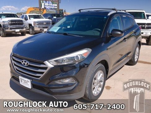 Used 2017 Hyundai Tucson SE AWD/4WD image 1