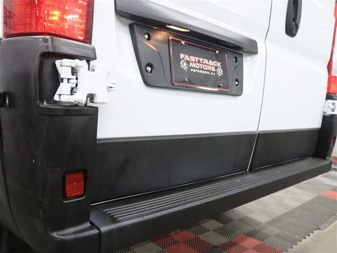 Used 2023 RAM ProMaster 2500 FWD image 9