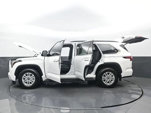 Used 2023 Toyota Sequoia SR5 w/ SR5 Premium Package RWD image 36