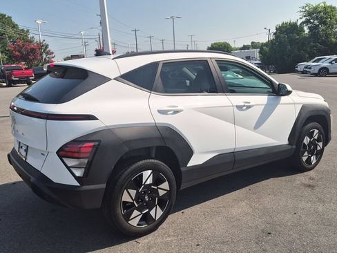Used 2025 Hyundai Kona SEL AWD/4WD image 3