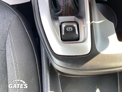 Used 2024 Chevrolet Trax RS w/ Sunroof Package FWD image 35