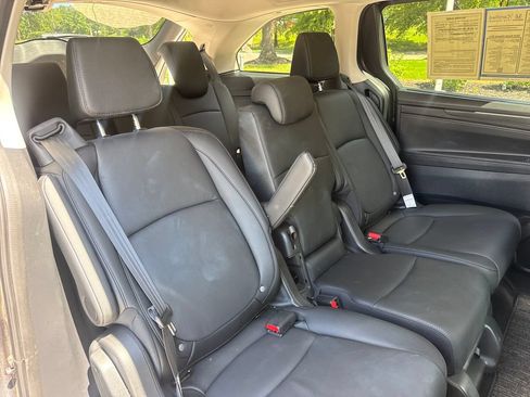 Certified 2026 Honda Odyssey EX-L image 34