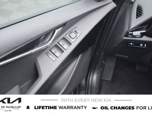 New 2026 Kia Niro LX FWD image 27