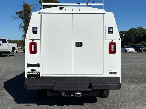 New 2025 GMC Savana 3500 w/ Power Convenience Package image 33