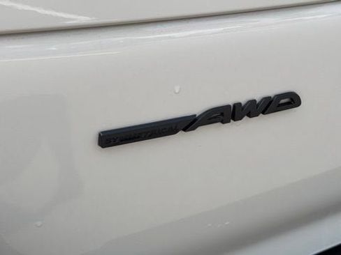 Certified 2026 Subaru Outback Limited AWD/4WD image 11