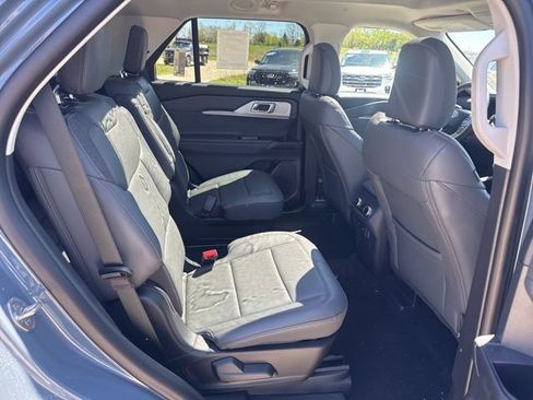 New 2026 Ford Explorer Active w/ Active Comfort Package AWD/4WD image 11